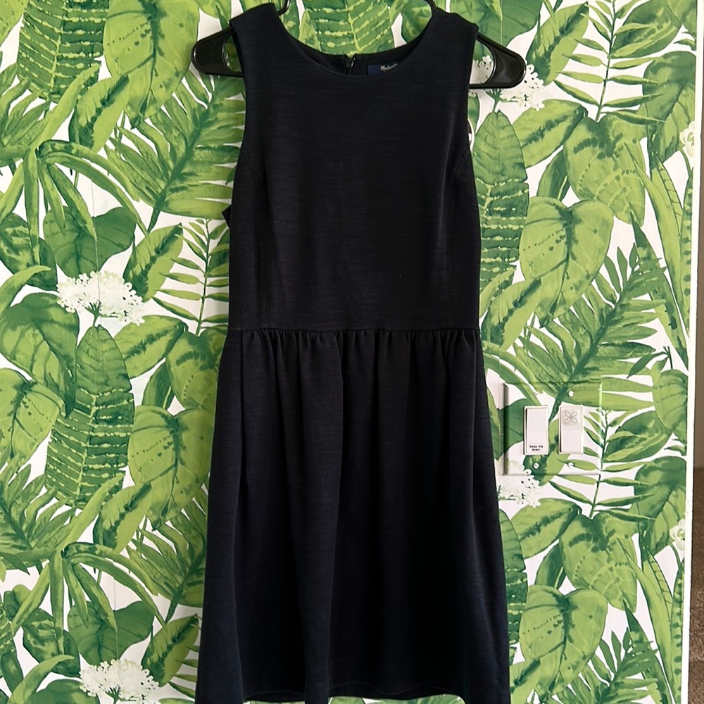 Madewell dress with POCKETS